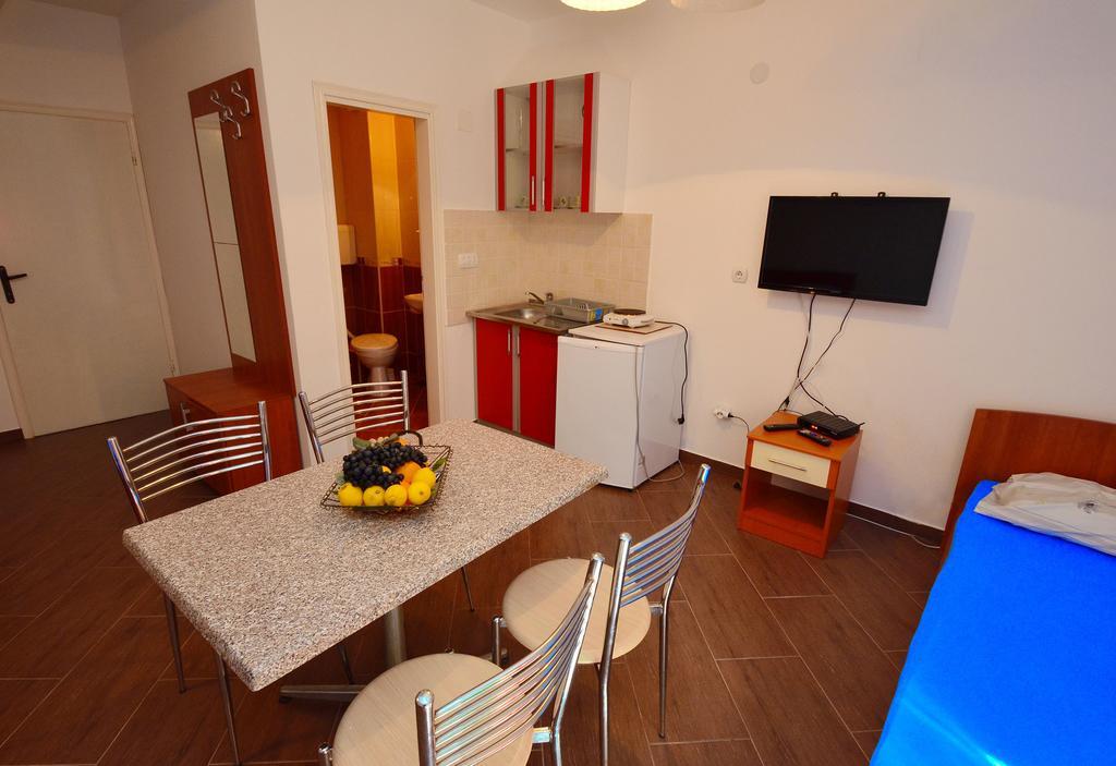 Apartments Scorpio Kotor Exterior photo